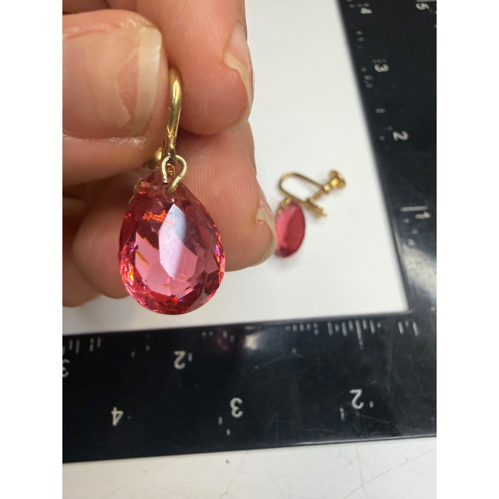 Vintage Pink Faceted Glass Teardrop Dangle Earrings Gold Tone Screw Back
